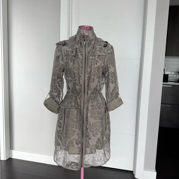 Zac Posen Sheer Floral Jacket in Cream - Picture 1 of 7